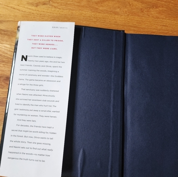 Book lot What Lies in the Woods, Dark Breed, Cabinattheendoftheworld The Sinner - Picture 3 of 4